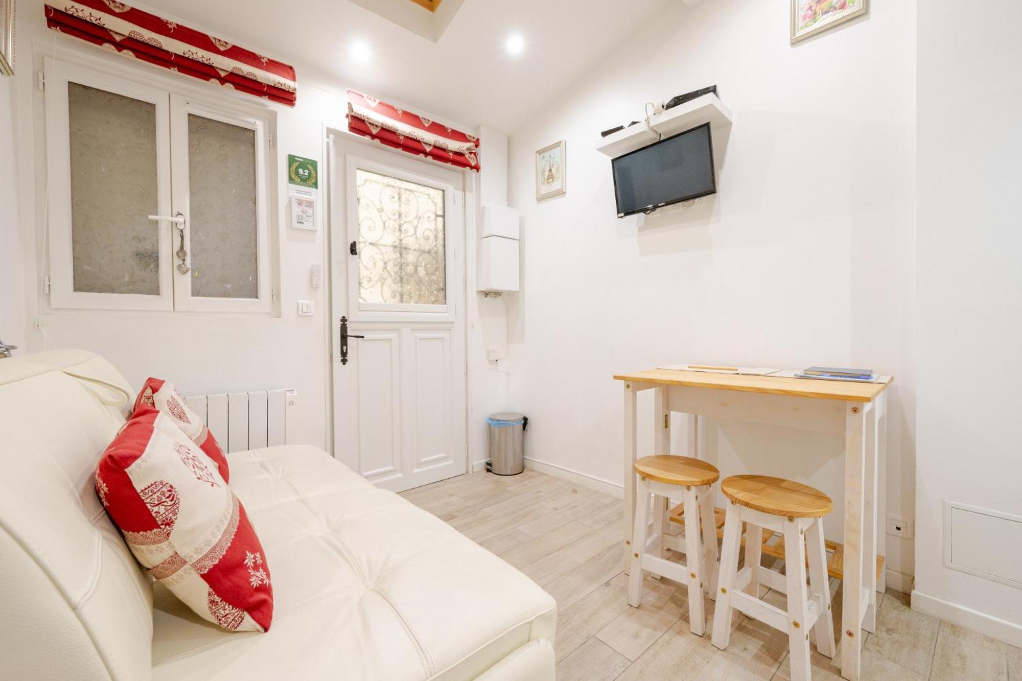Superb Tiny House In Heart Of Paris 1St! Lägenhet Exteriör bild